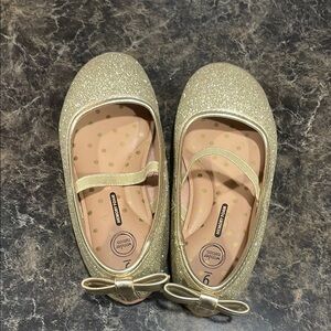 Gold Glitter Kids Shoes with Bow by Cat & Jack